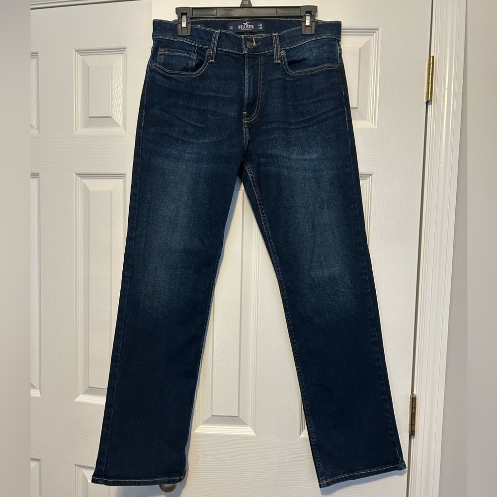 Hollister women’s Deep Indigo Straight Jeans